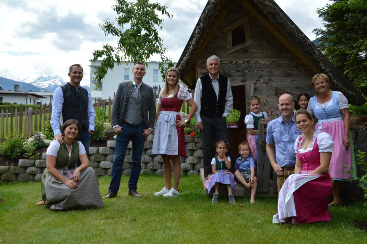 Hotel Landhaus Zillertal Fügen Εξωτερικό φωτογραφία