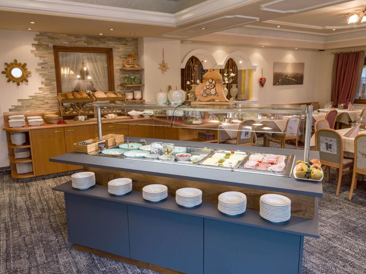 Hotel Landhaus Zillertal Fügen Εξωτερικό φωτογραφία