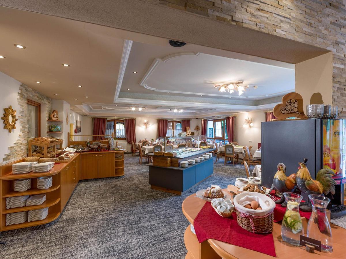 Hotel Landhaus Zillertal Fügen Εξωτερικό φωτογραφία