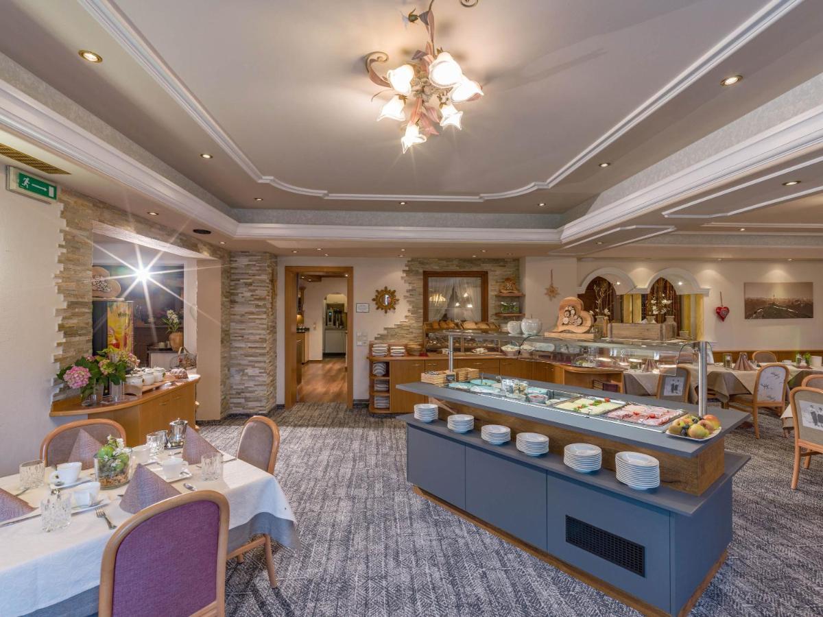 Hotel Landhaus Zillertal Fügen Εξωτερικό φωτογραφία