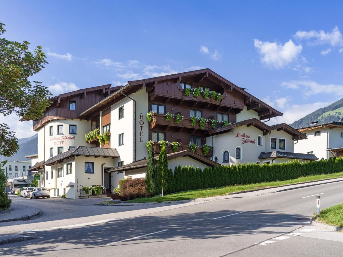 Hotel Landhaus Zillertal Fügen Εξωτερικό φωτογραφία