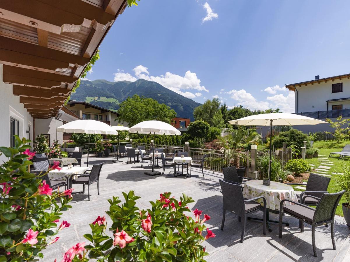 Hotel Landhaus Zillertal Fügen Εξωτερικό φωτογραφία