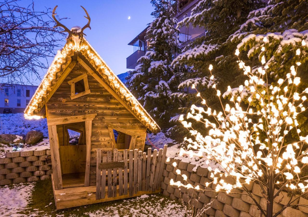 Hotel Landhaus Zillertal Fügen Εξωτερικό φωτογραφία
