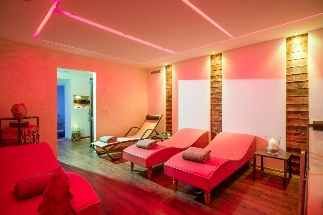 Hotel Landhaus Zillertal Fügen Εξωτερικό φωτογραφία